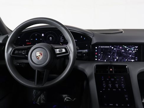 Used 2023 Porsche Taycan image 35