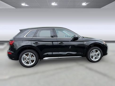 Used 2024 Audi Q5 e Premium w/ Convenience Package AWD/4WD image 8
