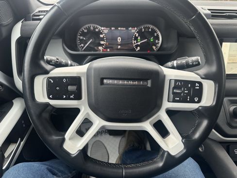Used 2023 Land Rover Defender 110 X-Dynamic SE image 22