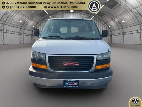 Used 2019 GMC Savana 2500 w/ Driver Convenience Package image 8