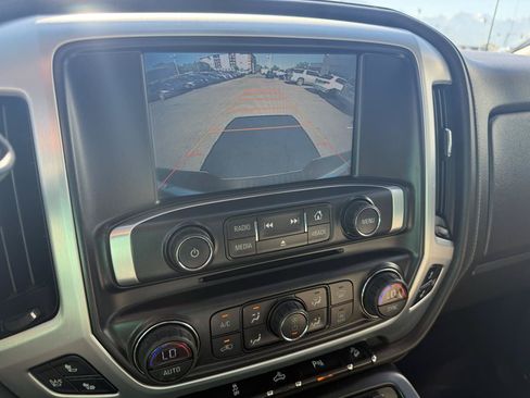 Used 2015 GMC Sierra 1500 SLT w/ SLT Crew Cab Value Package AWD/4WD image 27