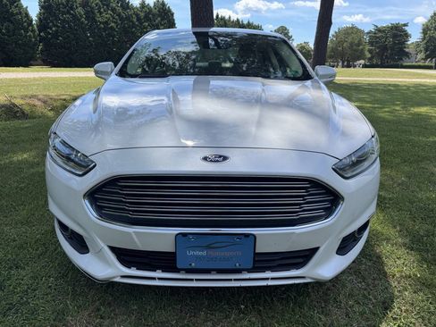 Used 2013 Ford Fusion SE FWD image 3