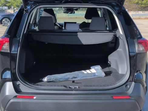 New 2025 Toyota RAV4 XLE image 27