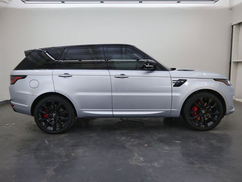 Used 2020 Land Rover Range Rover Sport HST image 2