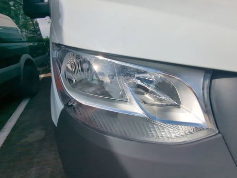 Used 2025 Mercedes-Benz Sprinter 2500 image 19