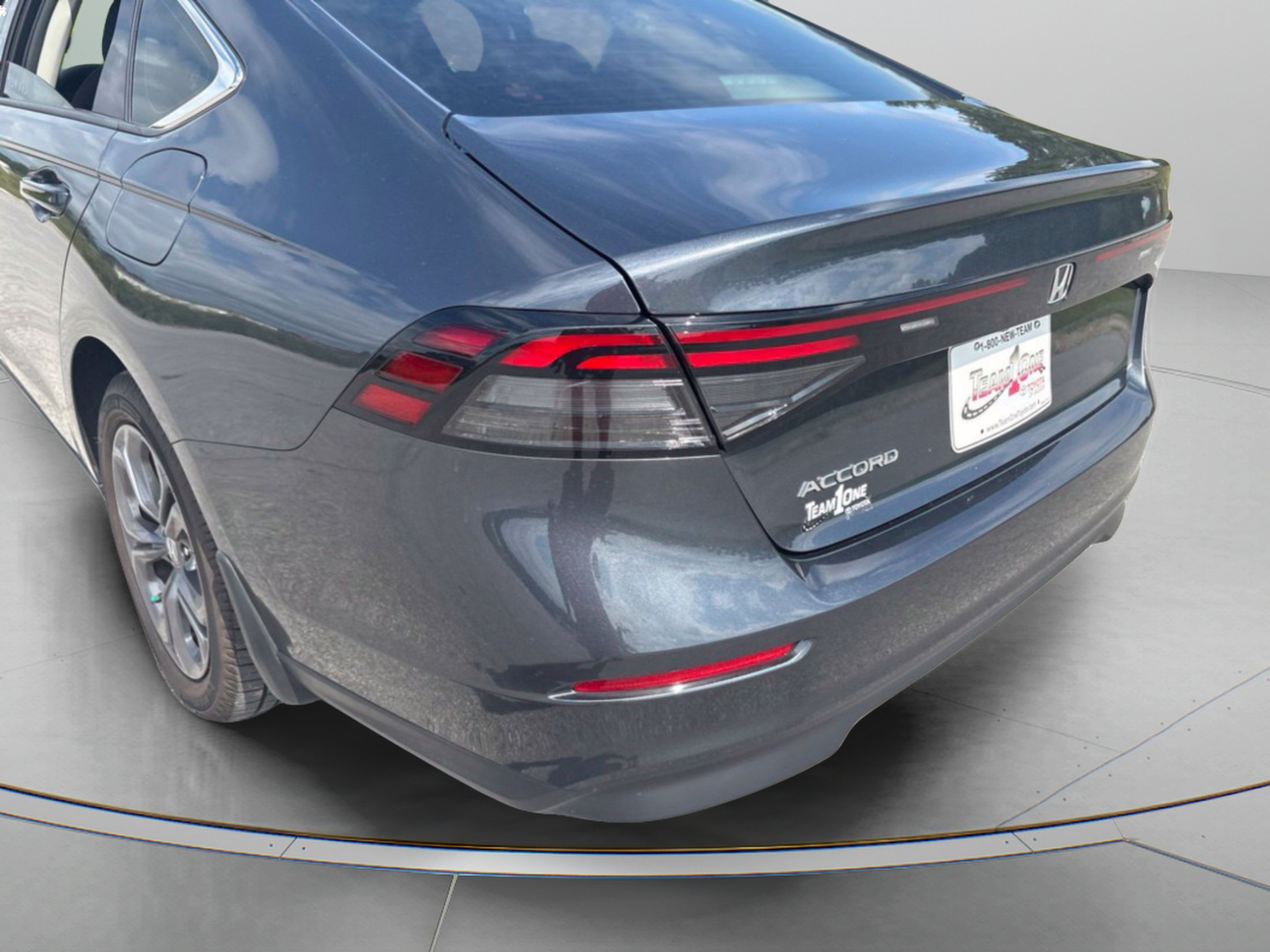 Used 2023 Honda Accord EX image 10