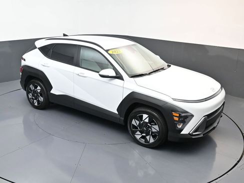 Certified 2025 Hyundai Kona SEL FWD image 14