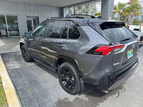 Used 2021 Toyota RAV4 XSE image 4