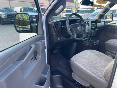 Used 2020 Chevrolet Express 2500 LT w/ LT Preferred Equipment Group image 18