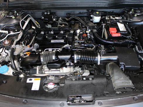 Used 2018 Honda Accord LX image 31
