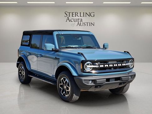 Used 2022 Ford Bronco Outer Banks image 3