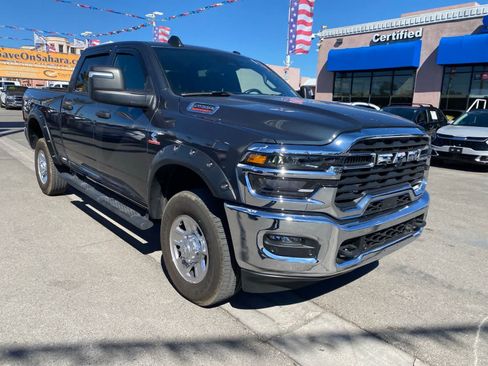 Used 2025 RAM 2500 Tradesman AWD/4WD image 3