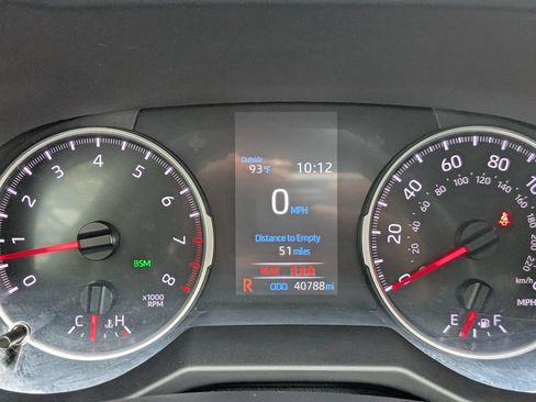Certified 2022 Toyota RAV4 XLE Premium FWD image 28