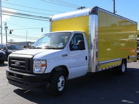 Used 2024 Ford E-350 and Econoline 350 Super Duty w/ Driver's Safety Package image 5