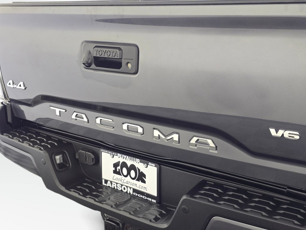 Used 2021 Toyota Tacoma Limited AWD/4WD image 32