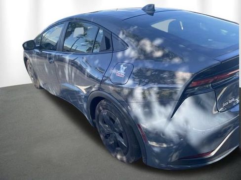 Used 2024 Toyota Prius LE FWD image 5