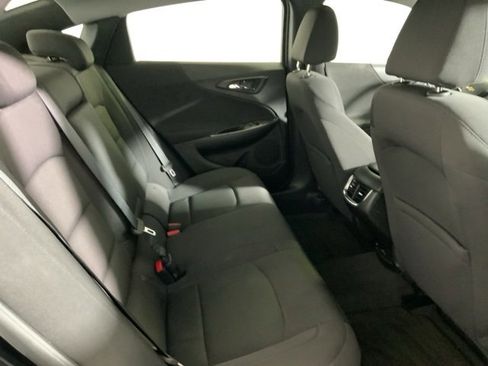 Used 2017 Chevrolet Malibu LT image 36