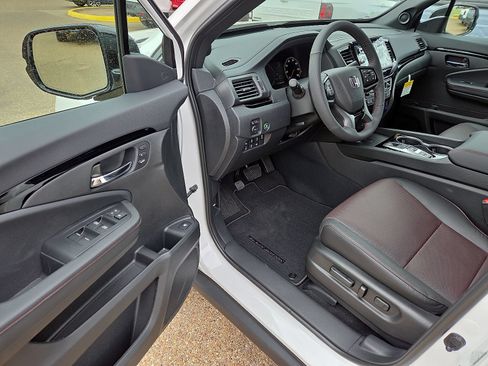 New 2026 Honda Ridgeline Black Edition image 10