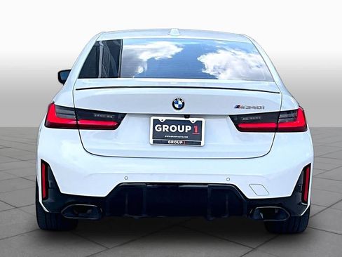 Used 2025 BMW M340i w/ Premium Package RWD image 4