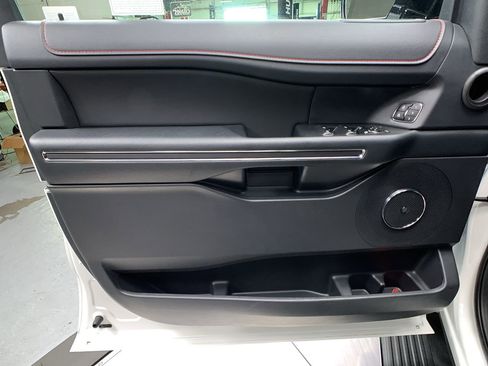 Used 2024 Ford Expedition Max Limited image 17