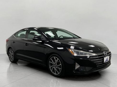 Used 2019 Hyundai Elantra Limited w/ Cargo Package FWD image 1
