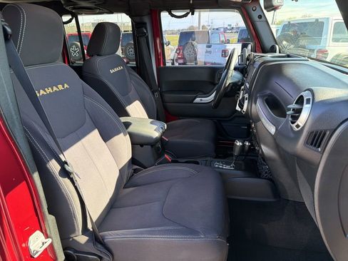 Used 2013 Jeep Wrangler Unlimited Sahara w/ Connectivity Group image 31