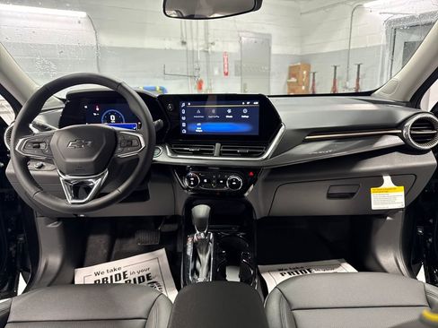 New 2026 Chevrolet Trax ACTIV FWD image 25
