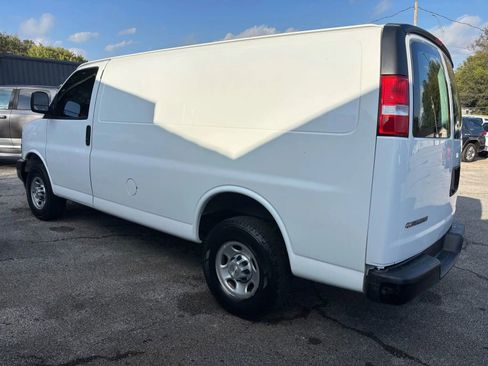 Used 2021 Chevrolet Express 2500 w/ Driver Convenience Package image 6