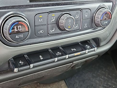 Used 2017 Chevrolet Silverado 1500 LT w/ All Star Edition AWD/4WD image 23