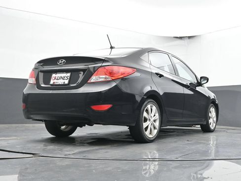 Used 2013 Hyundai Accent GLS w/ Premium Pkg FWD image 37