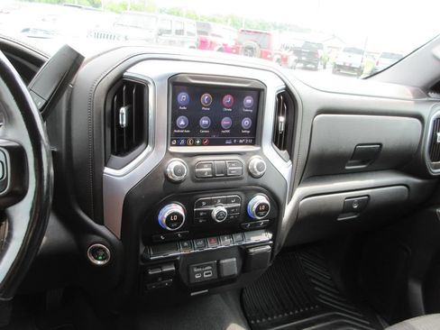Used 2019 GMC Sierra 1500 SLE w/ SLE Value Package AWD/4WD image 28