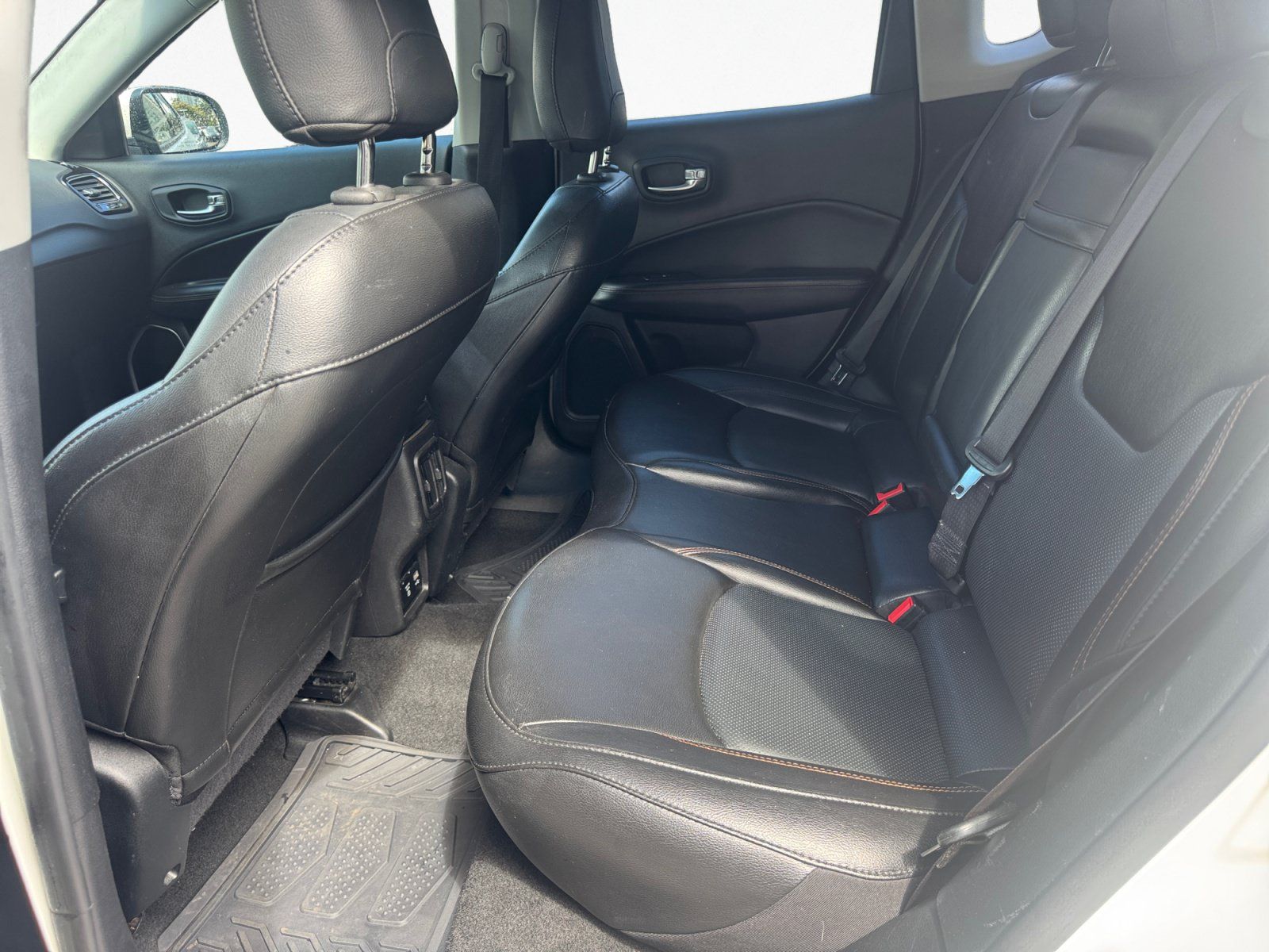 Used 2020 Jeep Compass Limited FWD image 10