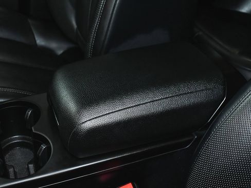 Used 2024 Porsche Macan image 44