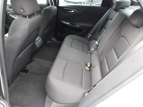 Used 2021 Chevrolet Malibu LS FWD image 23
