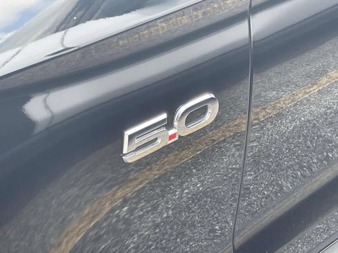 Used 2021 Ford Mustang GT RWD image 5