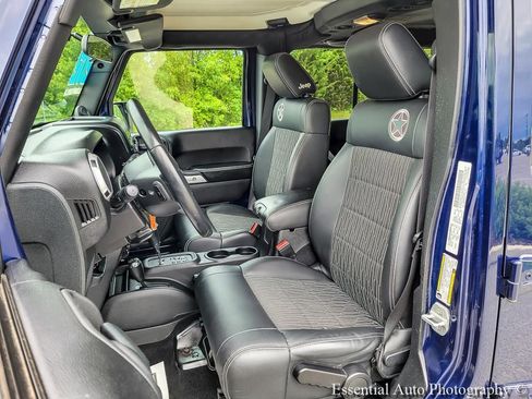 Used 2012 Jeep Wrangler Unlimited Sport AWD/4WD image 8