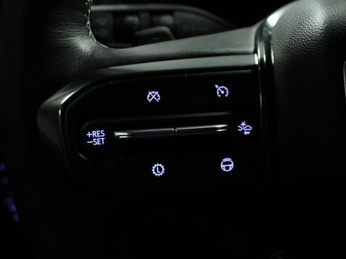 Used 2026 GMC Yukon XL Denali Ultimate AWD/4WD image 22