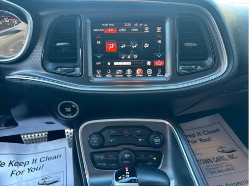 Used 2016 Dodge Challenger SXT Plus image 13
