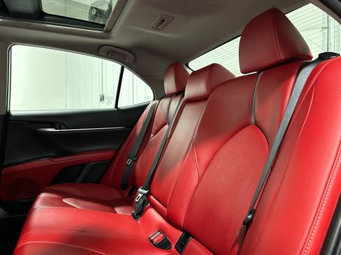 Used 2019 Toyota Camry XSE FWD image 28