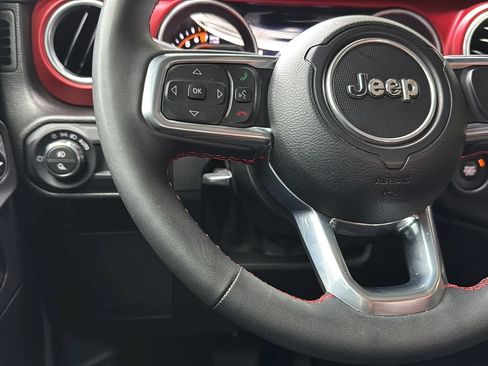 Used 2023 Jeep Gladiator Rubicon w/ LED Lighting Group AWD/4WD image 29