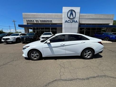Used 2021 Hyundai Elantra SE FWD image 43