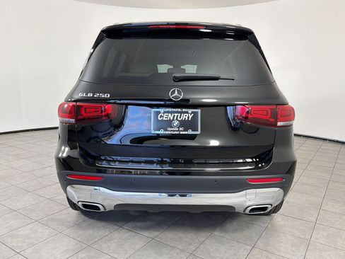 Used 2023 Mercedes-Benz GLB 250 image 10