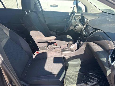 Used 2020 Chevrolet Trax LS w/ Tint and Cruise Package FWD image 7