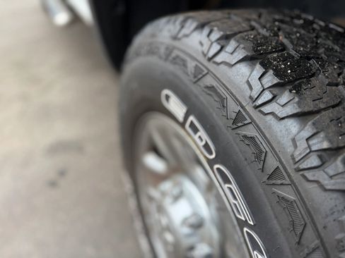 Used 2017 RAM 3500 Tradesman w/ Chrome Appearance Group image 23