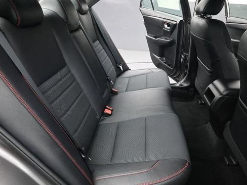 Used 2017 Toyota Camry SE FWD image 23