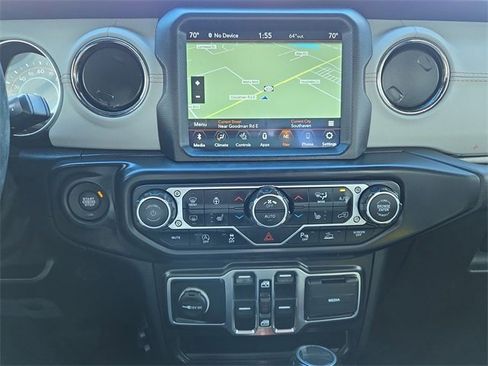 Used 2021 Jeep Gladiator Overland image 22