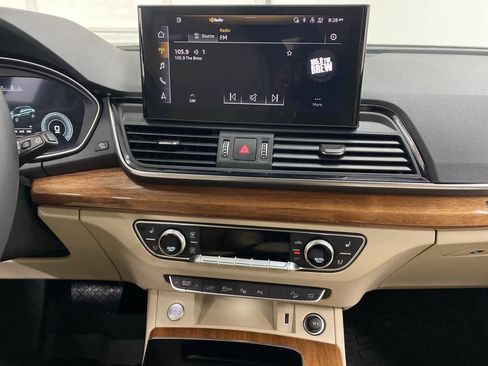 Used 2022 Audi Q5 e Prestige image 25