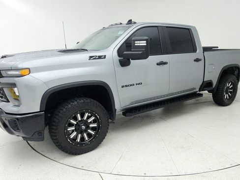 Used 2026 Chevrolet Silverado 2500 Custom w/ Custom Value Package AWD/4WD image 3