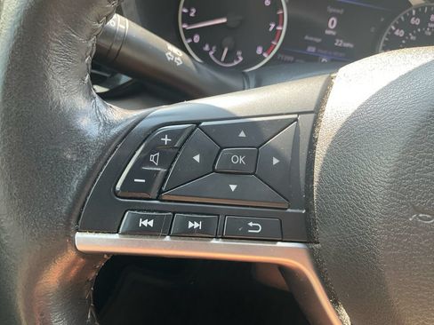 Used 2022 Nissan Sentra SV FWD image 21