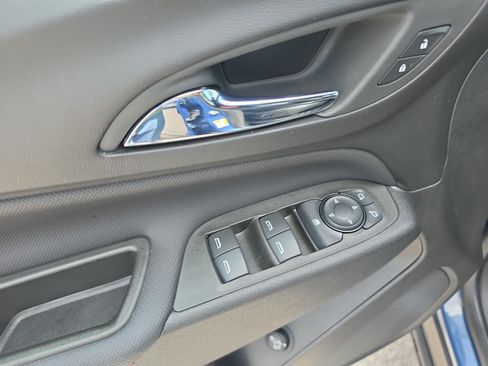 Used 2024 Chevrolet Equinox RS w/ RS Leather Package FWD image 21
